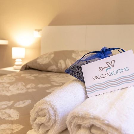 Vanda Rooms Termoli Esterno foto