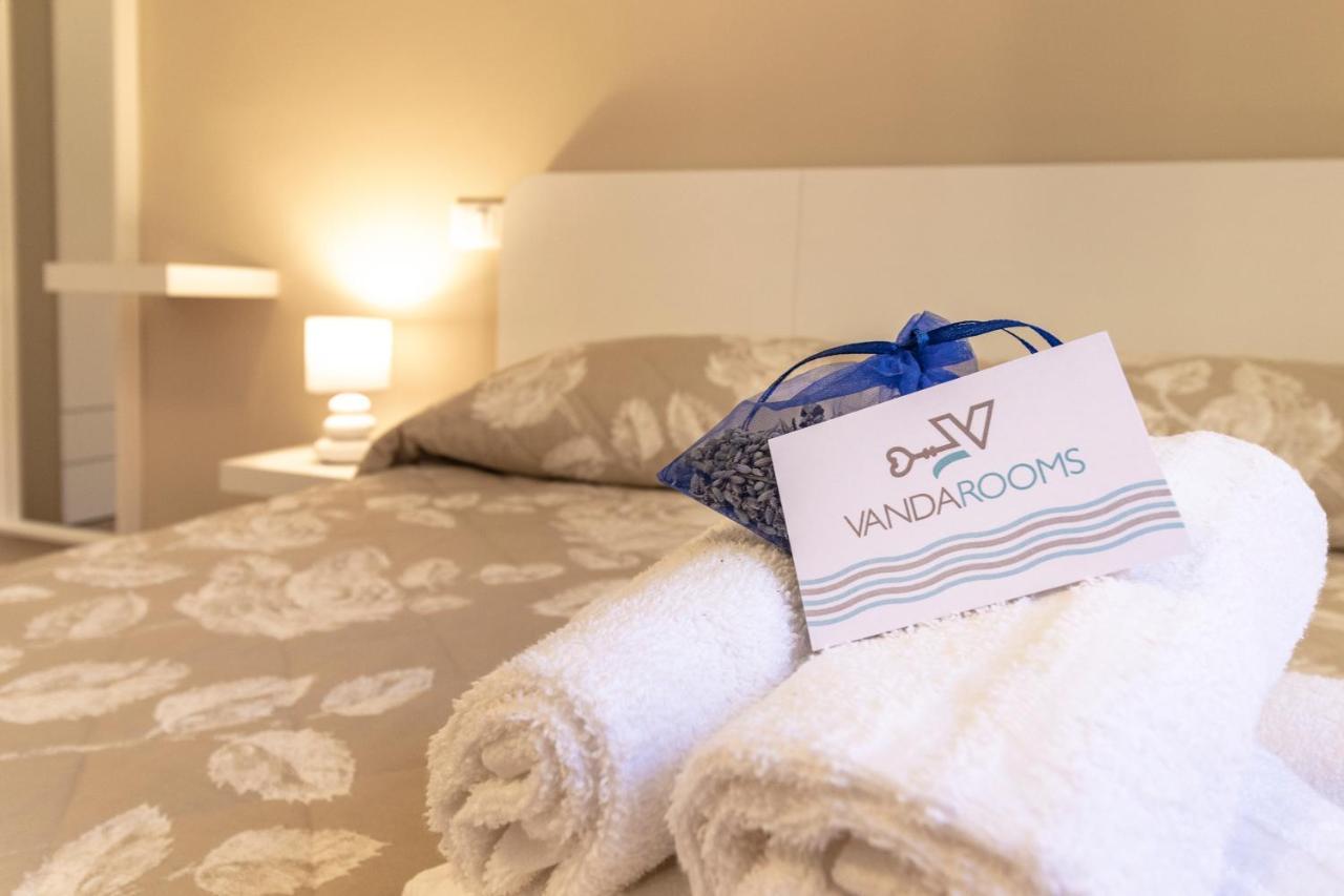 Vanda Rooms Termoli Esterno foto